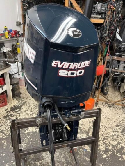 2011 Evinrude Etec 200 HP 2-Stroke 20" Shaft