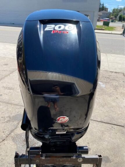 2018 Mercury Verado Pro 200 HP 4-Stroke 20" Shaft